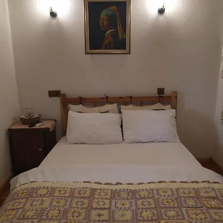 Katina Boutique Gazde/Camere de închiriat