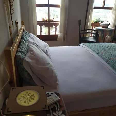 Katina Boutique Gazde/Camere de închiriat *